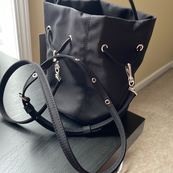 Bought this Balenciaga from the Balenciaga store still has tag & never worn. - Picture 2 of 3